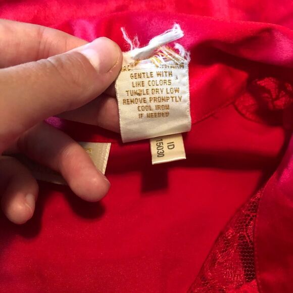 Victoria’s Secret red sleep dress. Long sleeves‎ - Picture 5 of 11